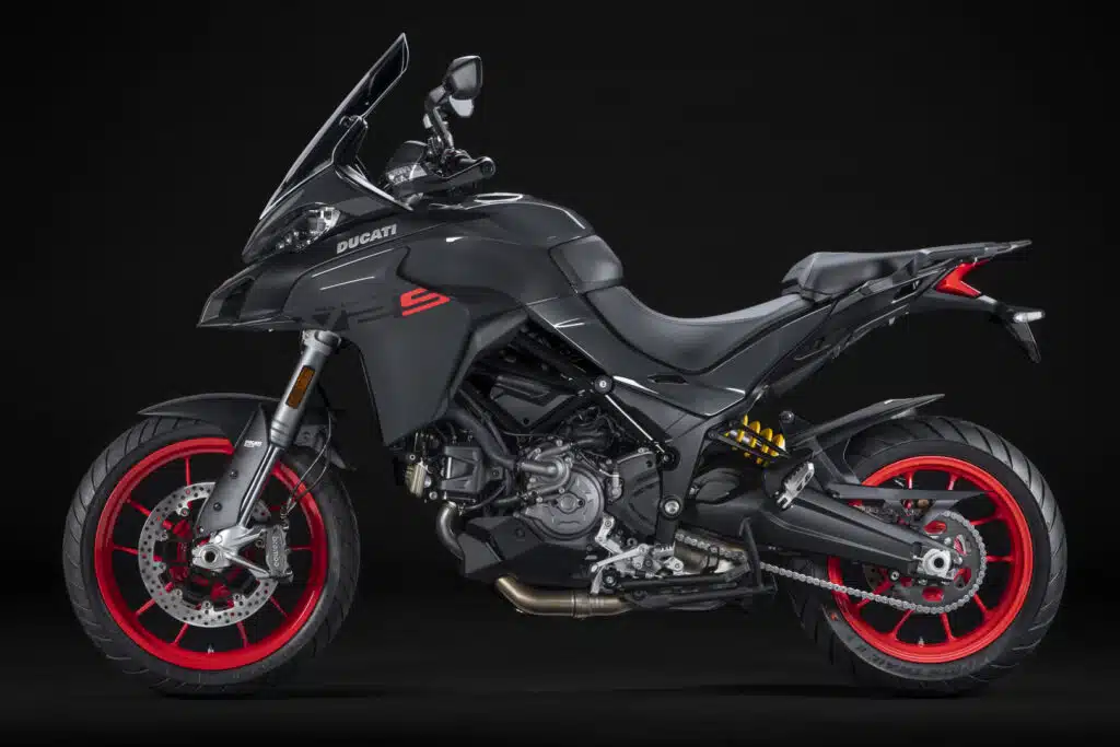2022-ducati-multistrada-v2-lineup-first-look-adventure-touring-motorcycle-11 svg+xml;charset=utf