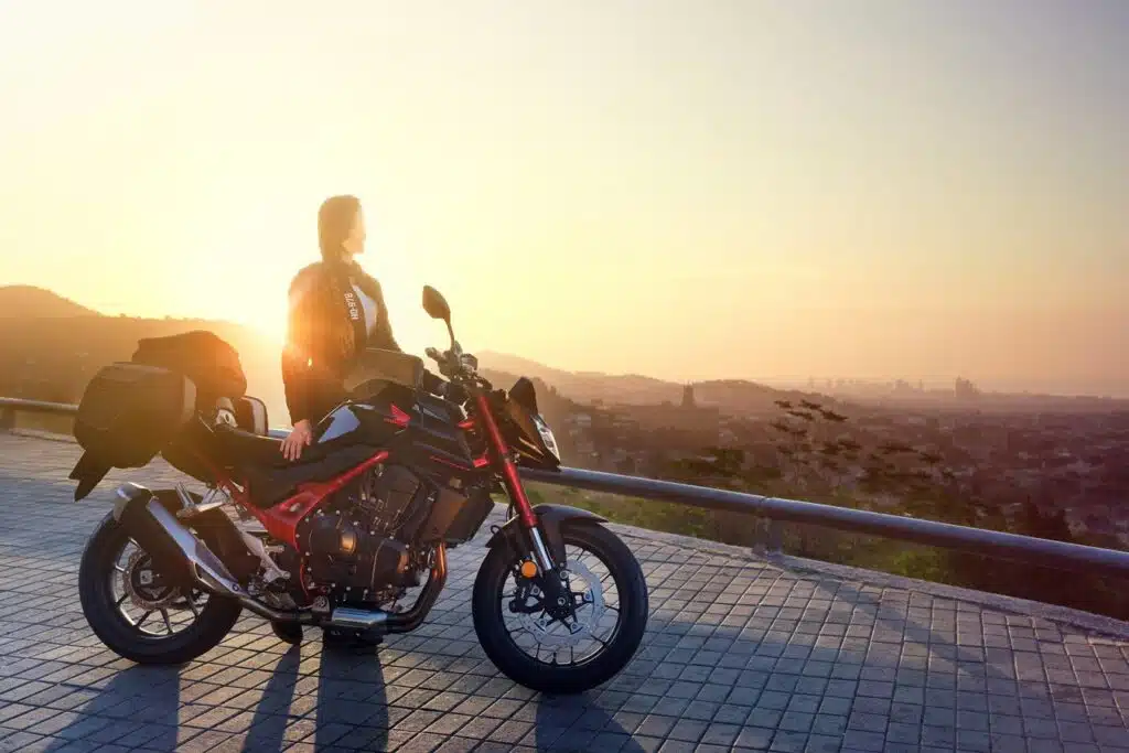 23YM HONDA CB750 HORNET svg+xml;charset=utf