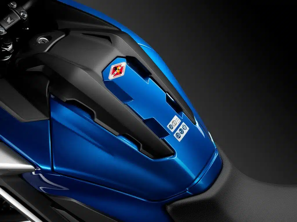 65993_16YM_NC750X svg+xml;charset=utf