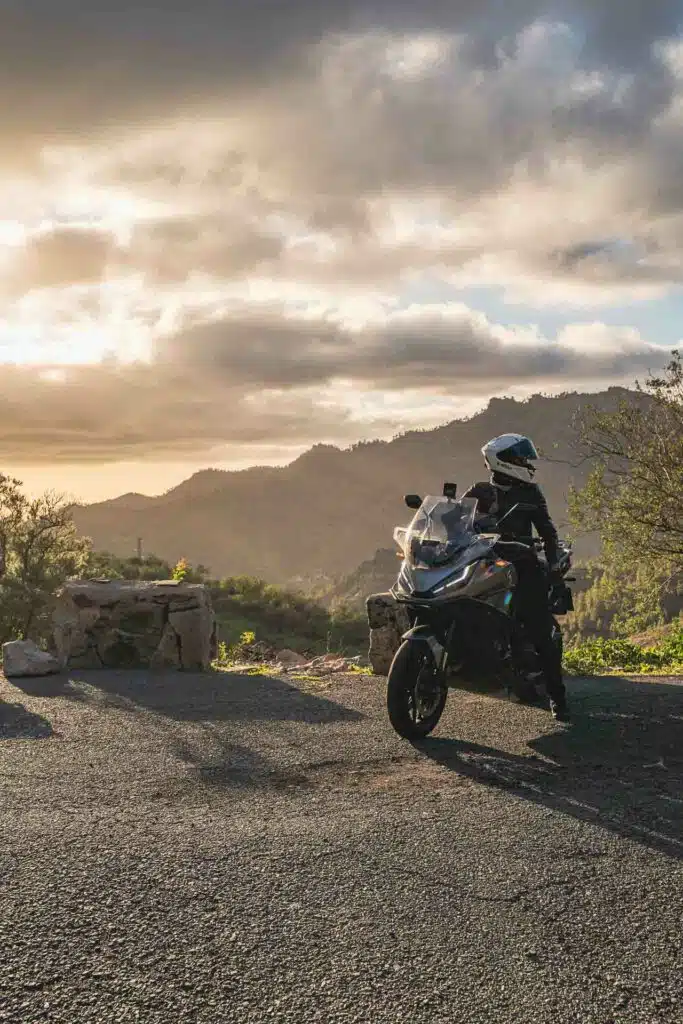 Honda-NT1100-Gran-Canaria-Rental-Celiska-47 svg+xml;charset=utf