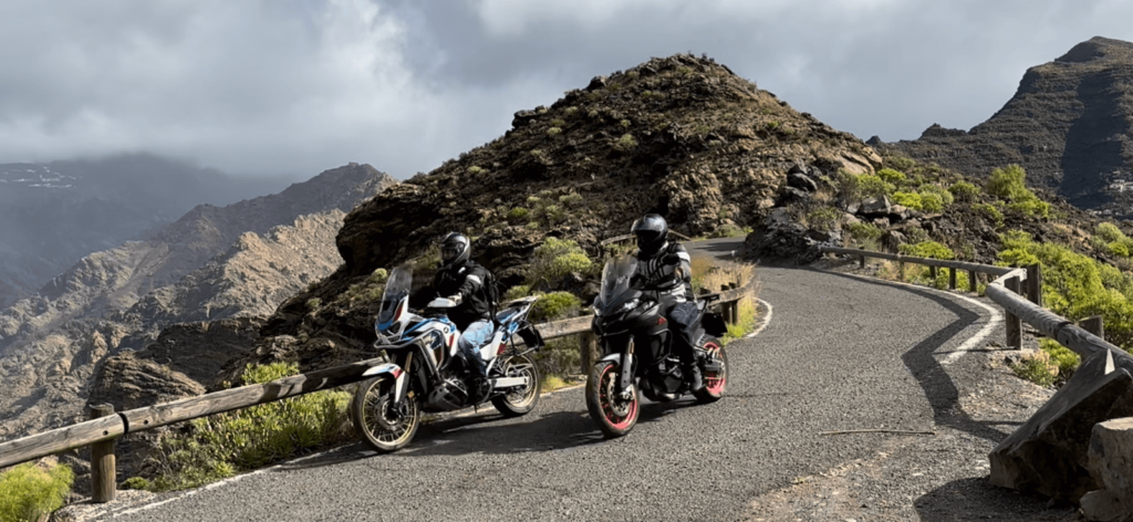 customeratasandmulti svg+xml;charset=utf